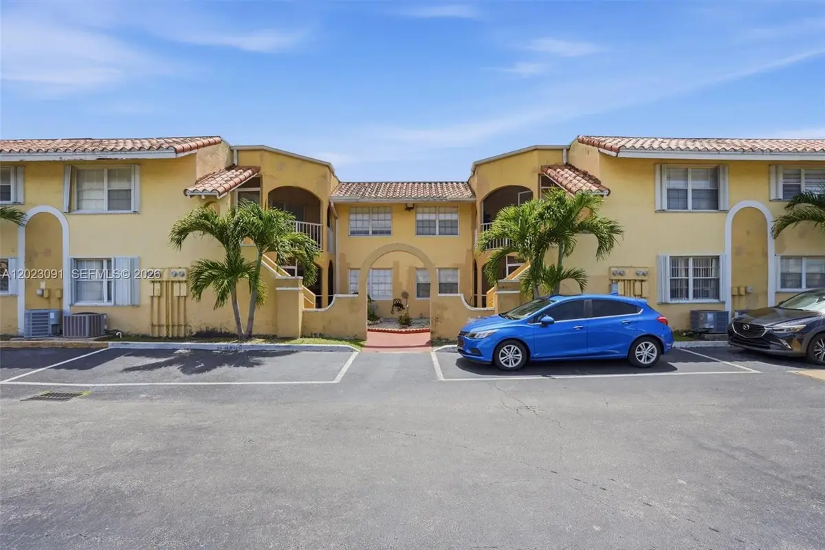 15635 SW 74th Cir Dr #11, Miami, FL 33193 - #1