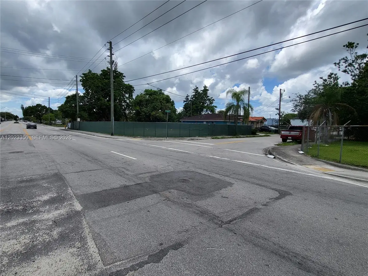 184 ST SW 102 Pl, Miami, FL 33157 - #1