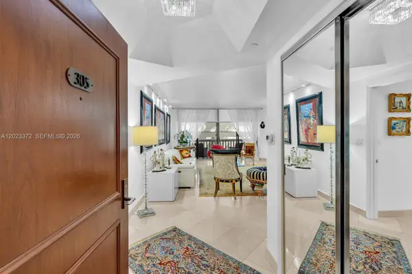 2000 Island Blvd #305, Aventura, FL 33160