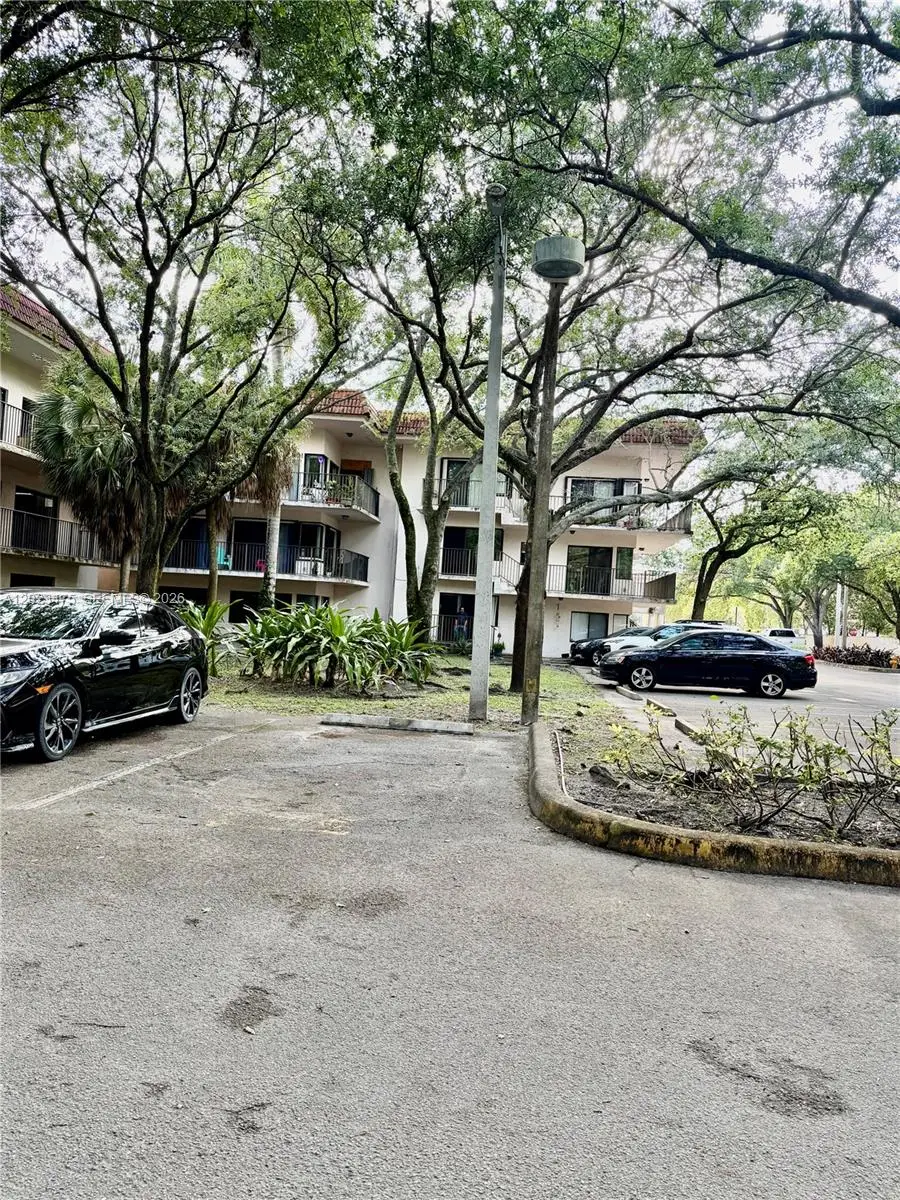 4725 SW 62nd Ave #104, Davie, FL 33314 - #1