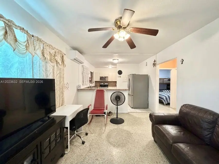 130 NW 16th Ave, Miami, FL 33125 - #3