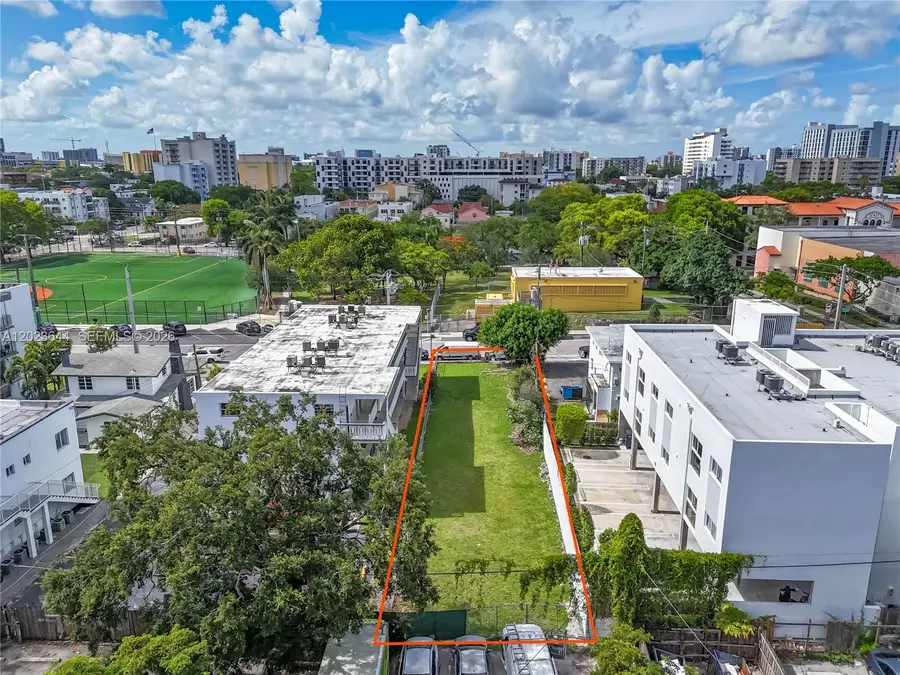 718 SW 4th St, Miami, FL 33130 - #3