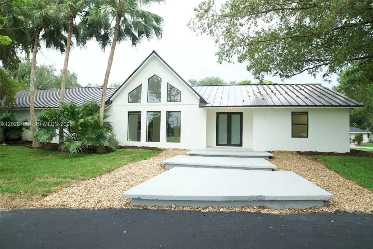 20500 SW 50th Pl, Southwest Ranches, FL 33332 - #1