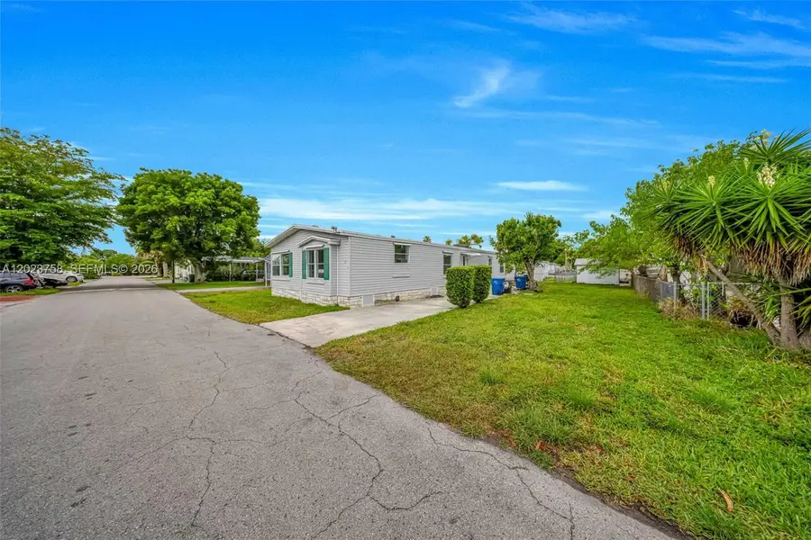 19800 SW 180th Ave Lot 81 Lot 82, Miami, FL 33187 - #2