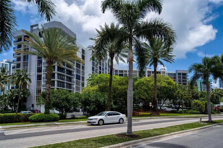 600 SW Parkview Dr #505, Hallandale Beach, FL 33009 - #3