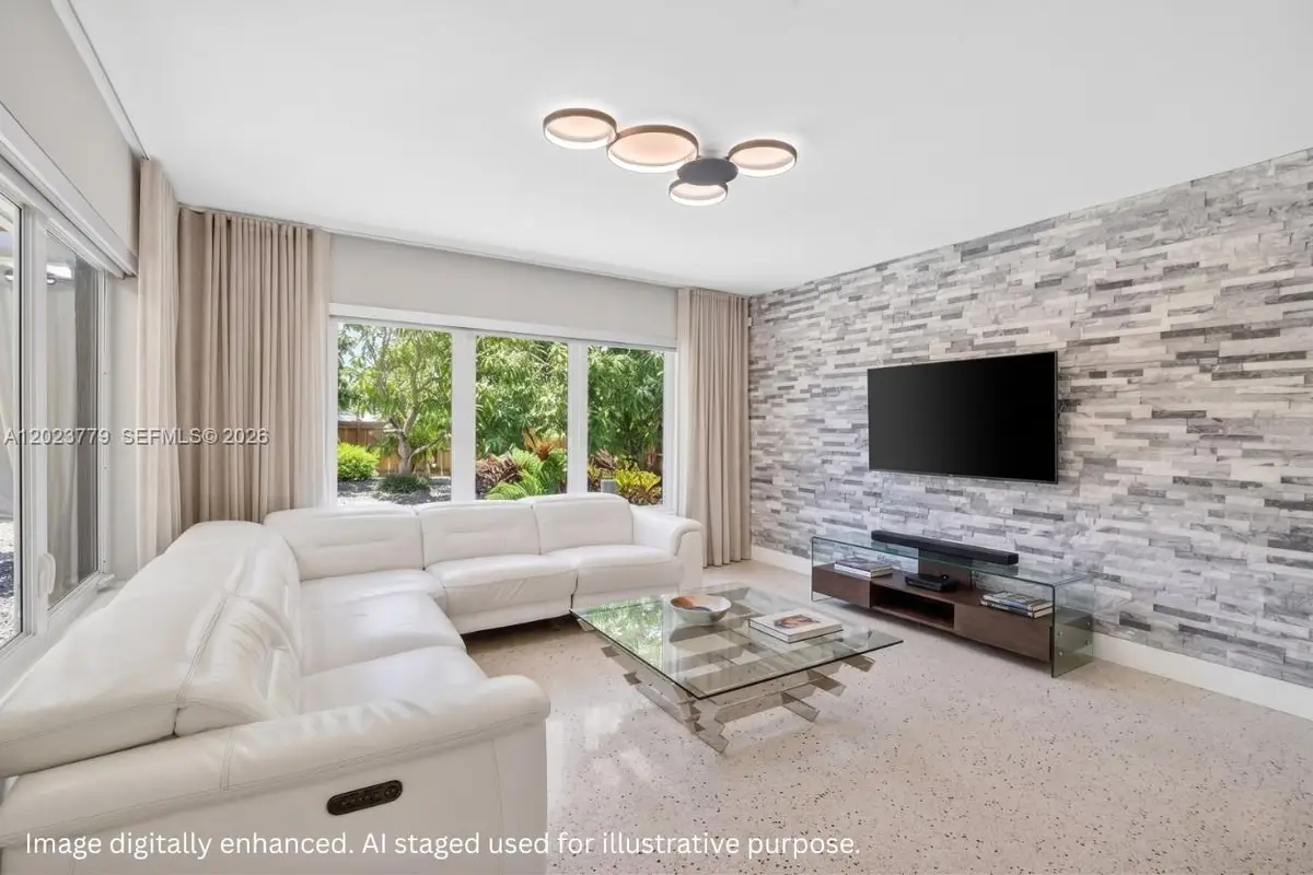 709 NW 9th Ct, Hallandale Beach, FL 33009 - #1