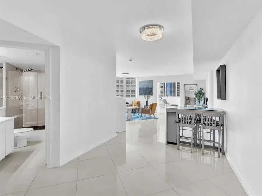 825 Brickell Bay Dr #2048, Miami, FL 33131 - #3