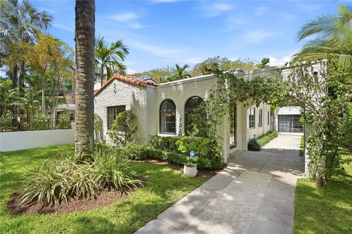 1220 Cordova St, Coral Gables, FL 33134 - #1