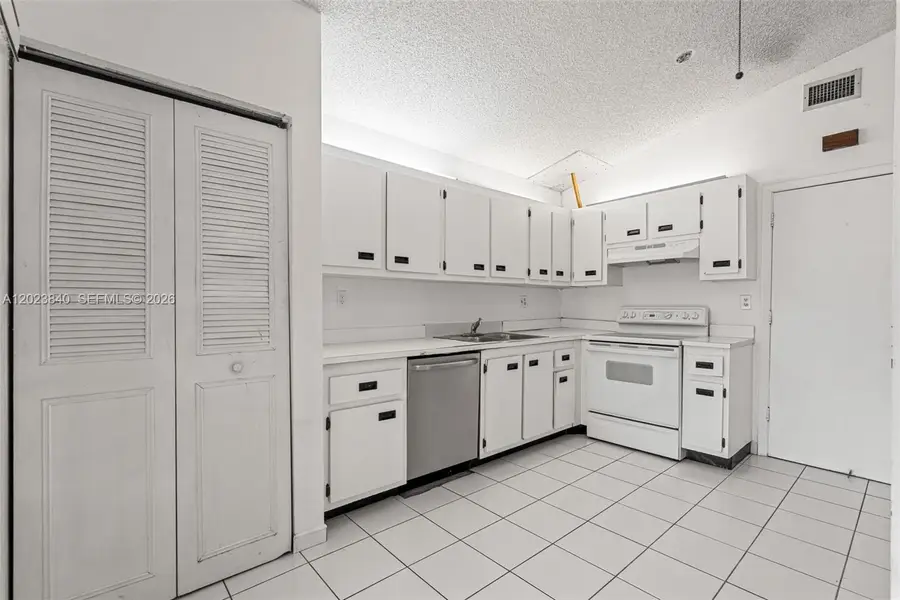 15332 SW 57th St, Miami, FL 33193 - #3