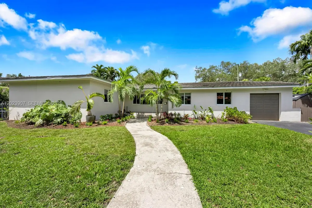 6610 Santona St, Coral Gables, FL 33146 - #1