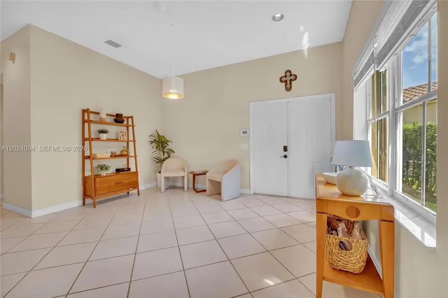 885 Tanglewood Cir, Weston, FL 33327 - #3