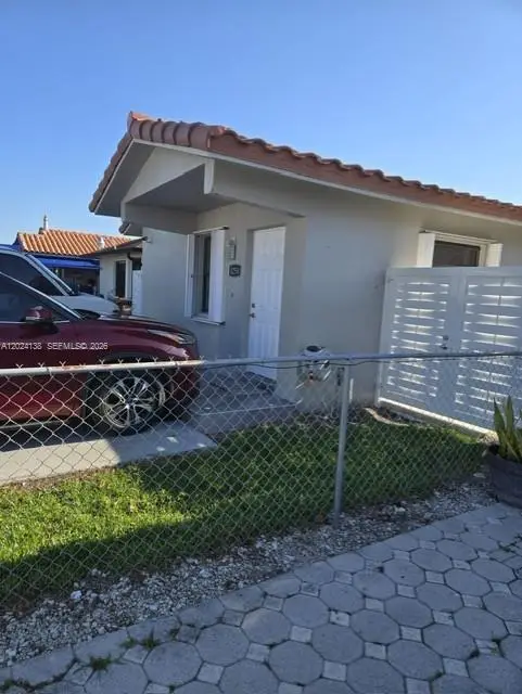 4250 W 10th Ave, Hialeah, FL 33012