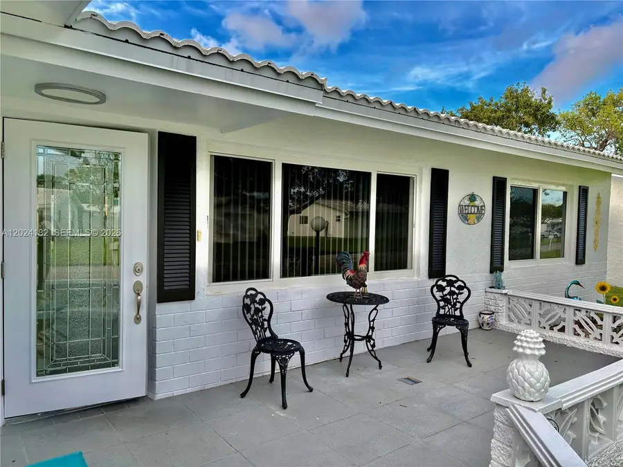 8225 NW 12th Ct, Plantation, FL 33322 - #2