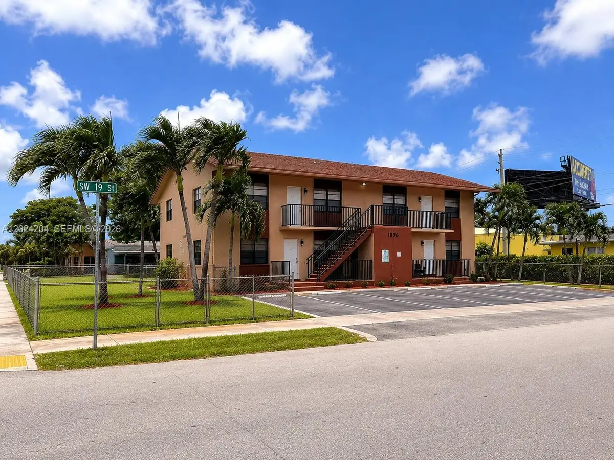 1896 SW 41st Ave, Fort Lauderdale, FL 33317 - #1