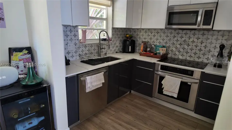 1535 Meridian Ave #6, Miami Beach, FL 33139 - #2