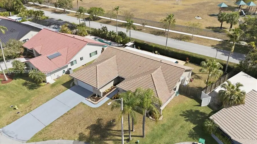 6520 Olde Moat Way, Davie, FL 33331 - #3