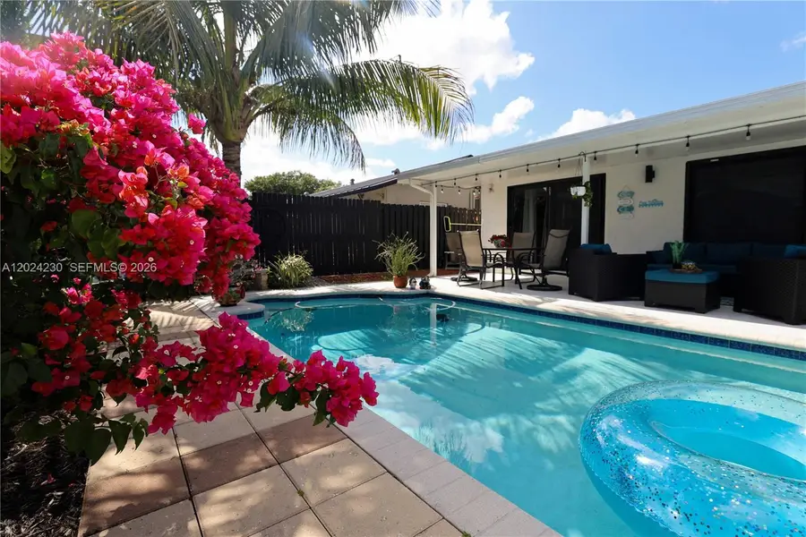 9330 NW 43rd St, Sunrise, FL 33351 - #2