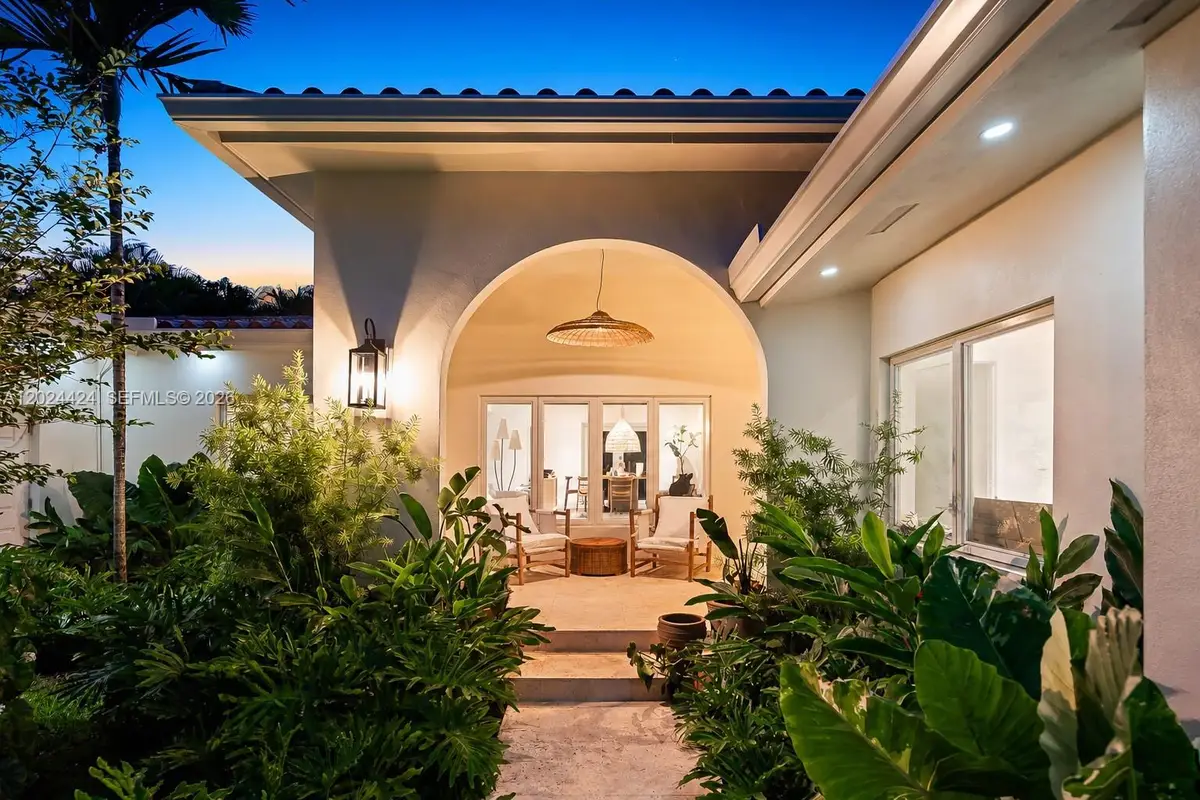 2508 Anderson Rd, Coral Gables, FL 33134 - #1