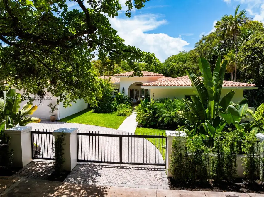 2508 Anderson Rd, Coral Gables, FL 33134 - #3