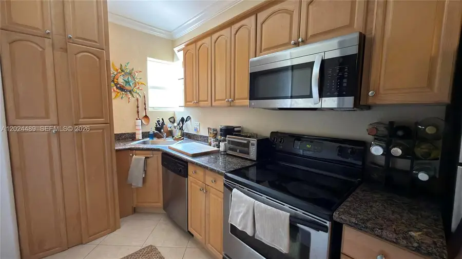 401 NE 16th Ave #2, Fort Lauderdale, FL 33301 - #3