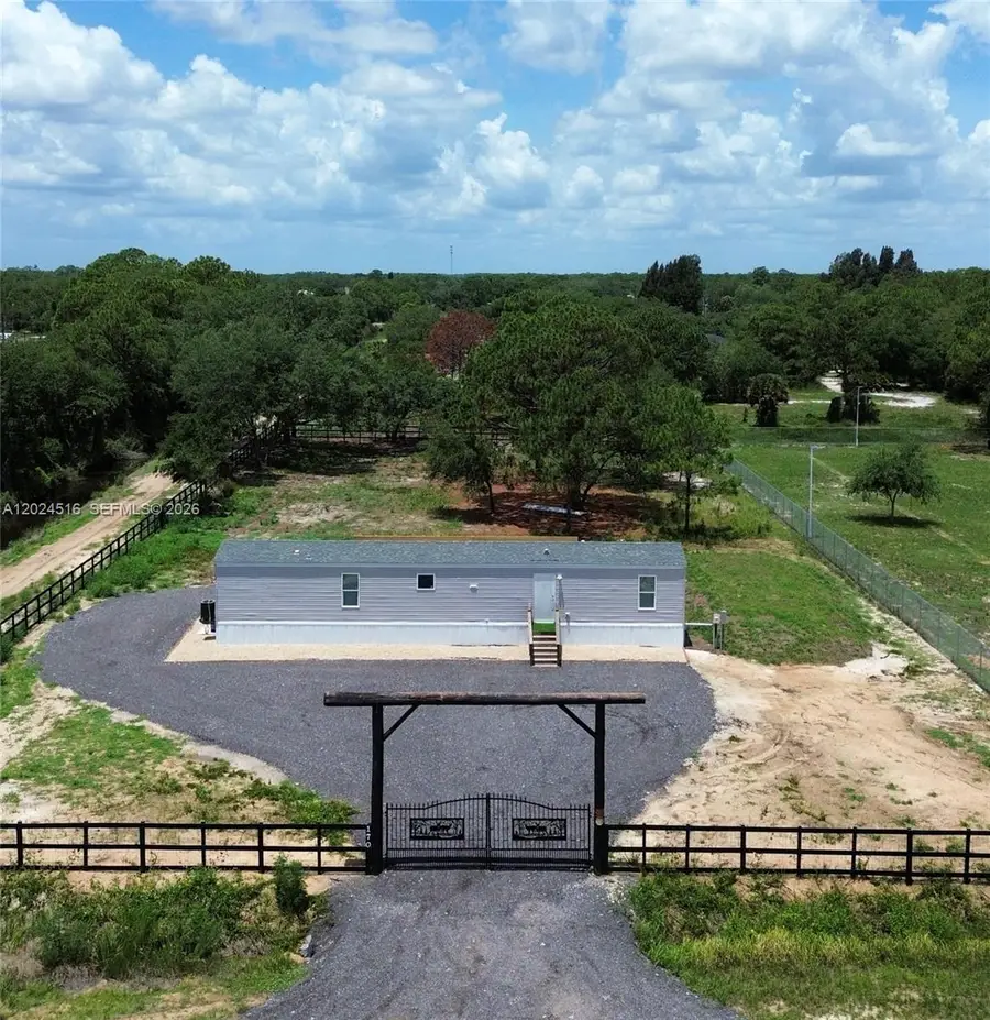 170 S Jinete St, Clewiston, FL 33440 - #2