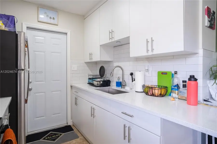813 SW 29th St, Fort Lauderdale, FL 33315 - #3