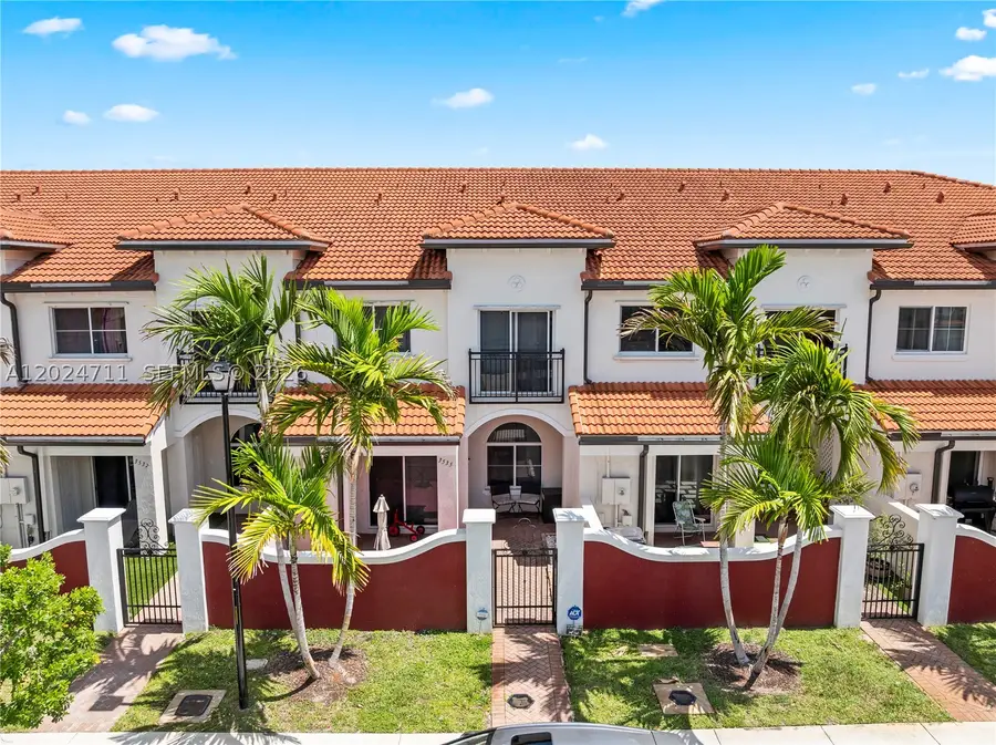 3535 NW 29th Ct, Lauderdale Lakes, FL 33311 - #2