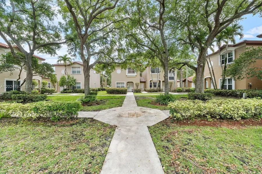 16035 Emerald Cove Rd, Weston, FL 33331 - #2