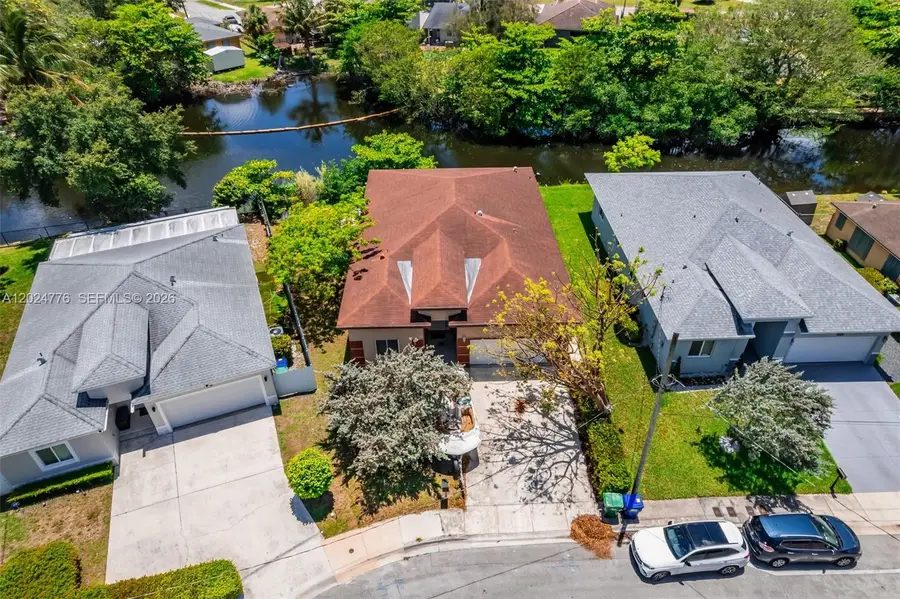 2804 Washington Dr, Fort Lauderdale, FL 33311 - #2
