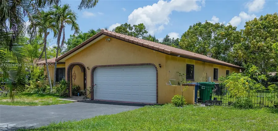2315 NW 98th Ter, Coral Springs, FL 33065 - #3
