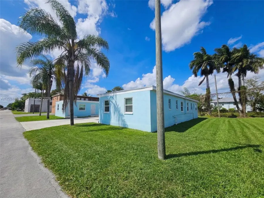 625 W Avenue A, Belle Glade, FL 33430 - #2