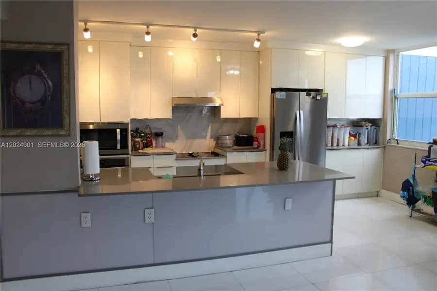 4200 Hillcrest Dr #820, Hollywood, FL 33021 - #2