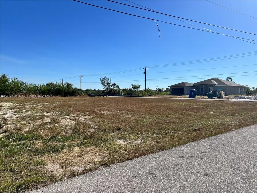 3239 NE 9 Avenue, Cape Coral, FL 33909 - #3