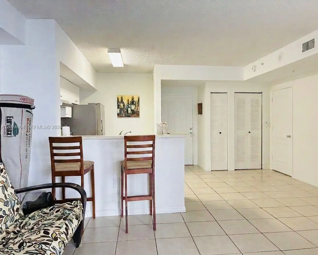 5085 NW 7th St #909, Miami, FL 33126 - #1
