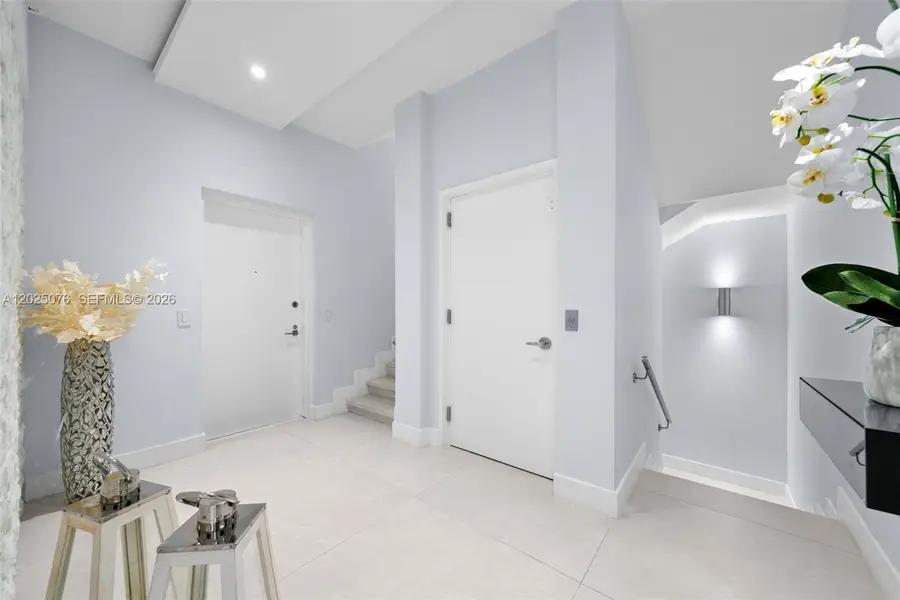 650 NE 32nd St #BH4, Miami, FL 33137 - #2