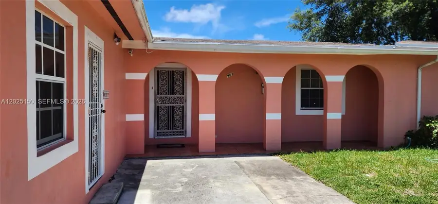 901 NE 160th Ter, North Miami Beach, FL 33162 - #3