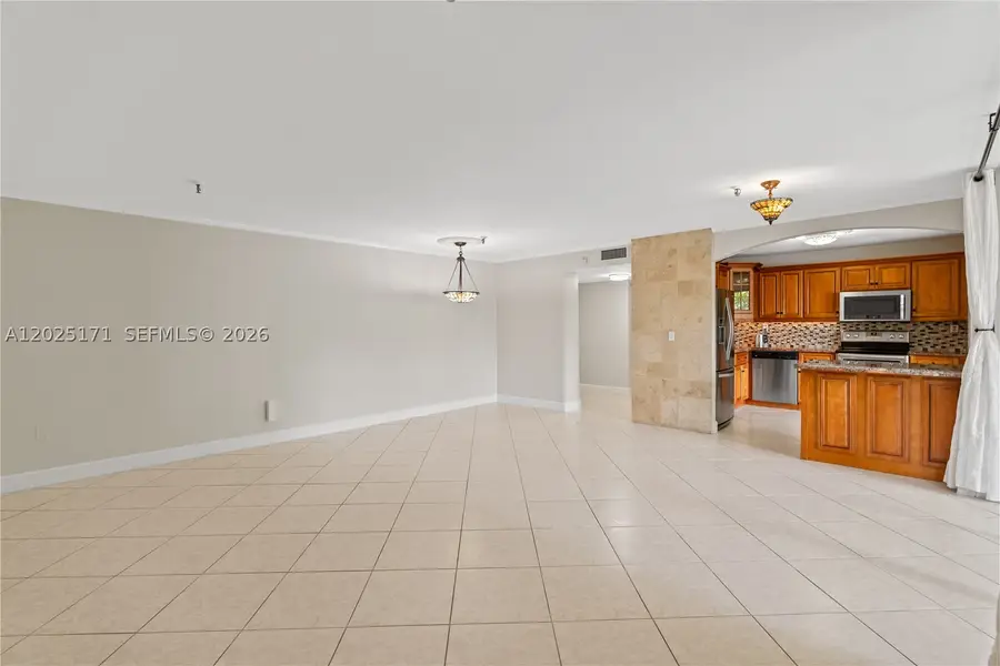 671 NE 195th St #121E, Miami, FL 33179 - #3