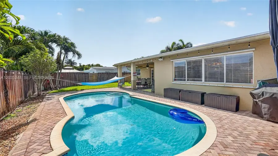 10651 NW 19th Pl, Pembroke Pines, FL 33026 - #2