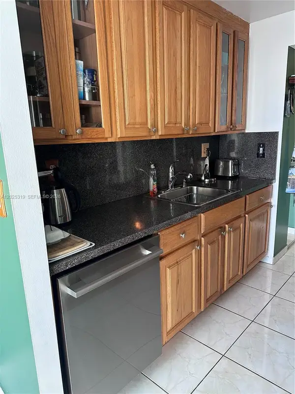 231 174th St #1905, Sunny Isles Beach, FL 33160