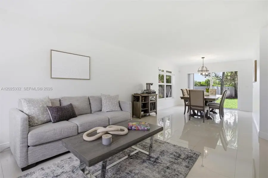 2 Gables Blvd, Weston, FL 33326 - #2