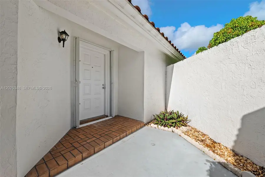 5901 Chester Ln, Davie, FL 33331 - #3