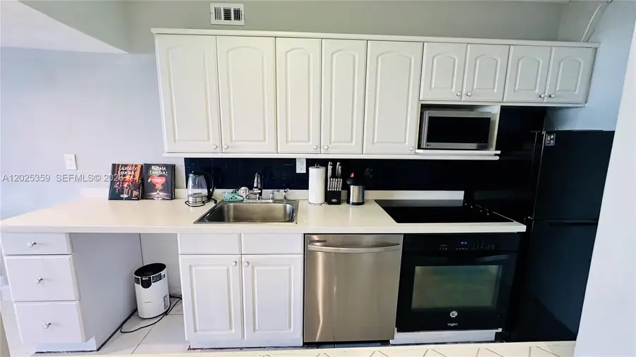 100 Lincoln Rd #720, Miami Beach, FL 33139 - #3