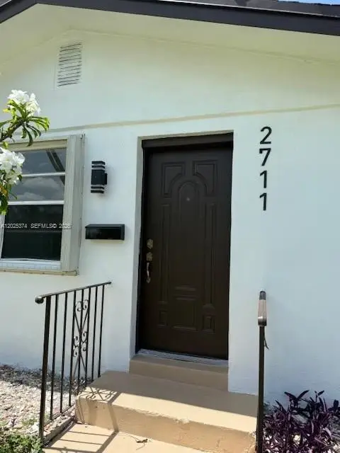 2711 Dewey St, Hollywood, FL 33020 - #3