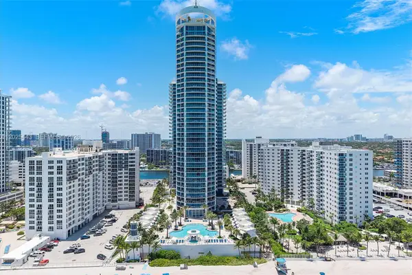 3101 S Ocean Dr #2707, Hollywood, FL 33019