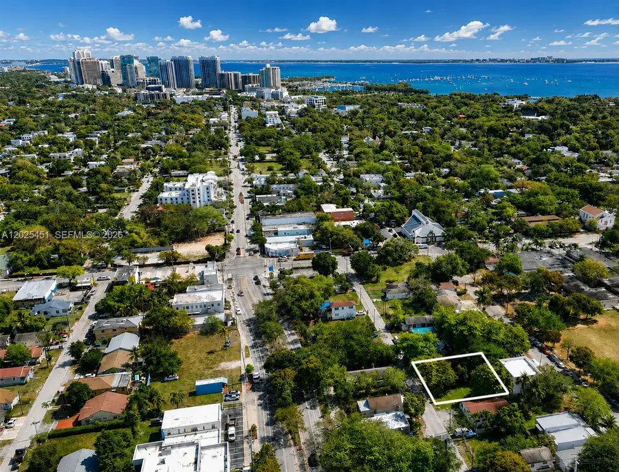 3828 Washington Ave, Miami, FL 33133 - #2