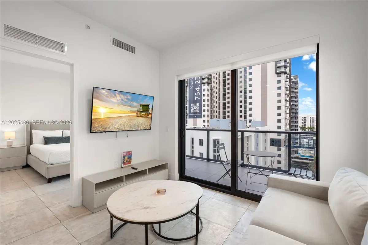 239 SW 9th St #1202, Miami, FL 33130 - #1