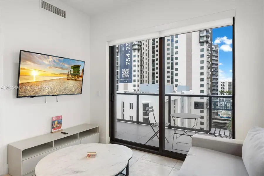 239 SW 9th St #1202, Miami, FL 33130 - #3