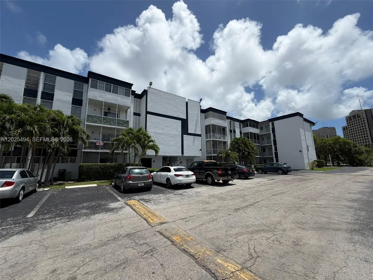 9159 SW 77th Ave #112, Miami, FL 33156 - #1