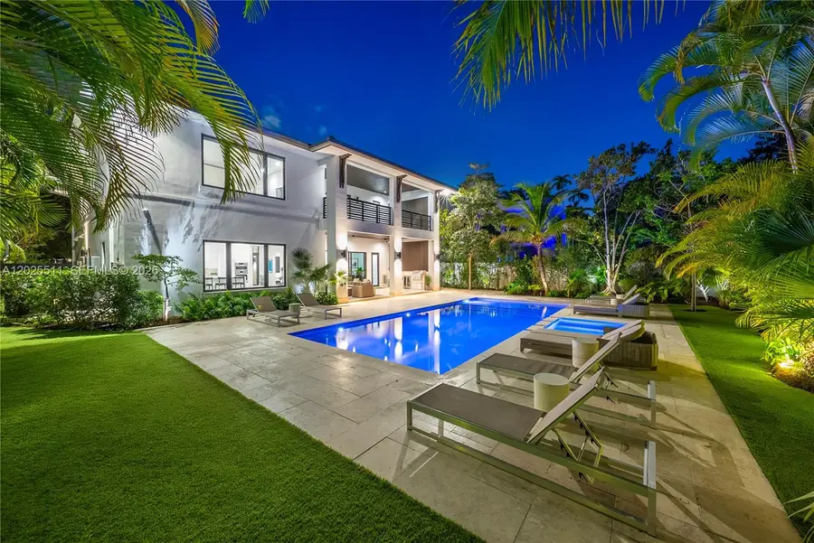 5753 SW 31st St, Miami, FL 33155 - #2