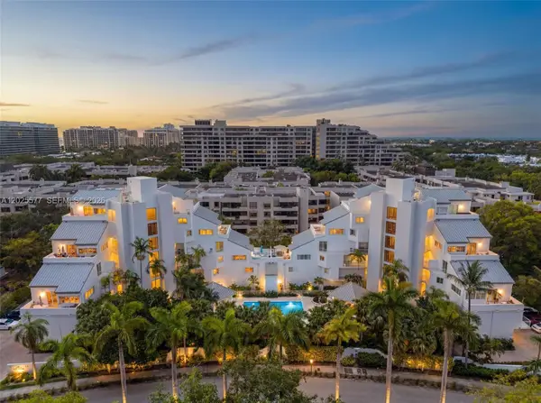50 Ocean Lane Dr #PH601, Key Biscayne, FL 33149